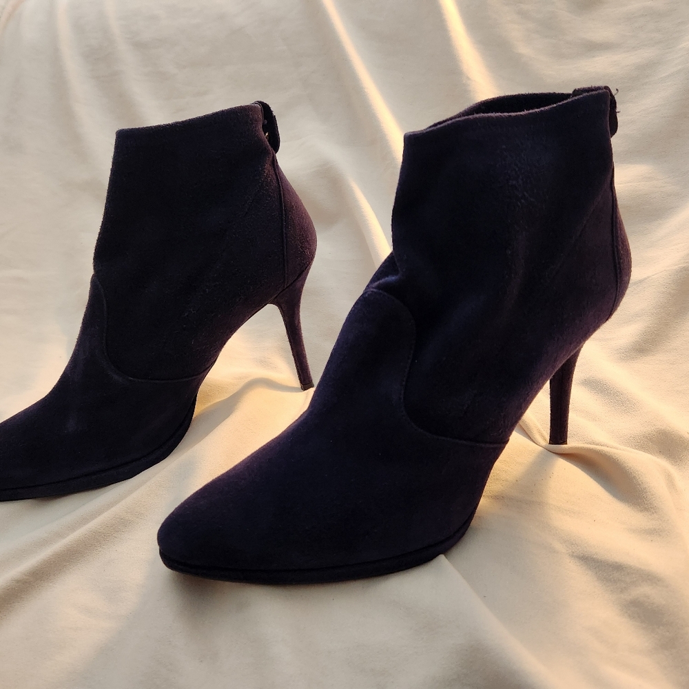 Stuart Weitzman Navy Blue Suede Ankle Booties with High Heels Size 11M